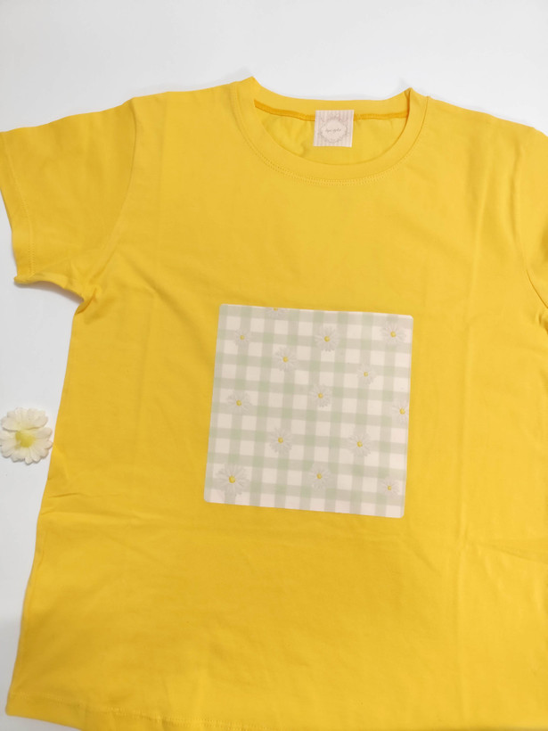 تیشرت زنانه نخ پنبه فری سایز طرح بابونه چهارخونه