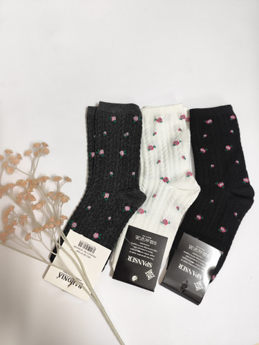 جوراب نیم ساق گل گلی فری سایز