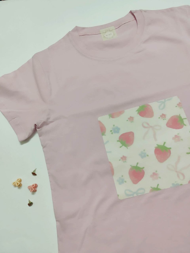 تیشرت زنانه نخ پنبه فری سایز طرح توت فرنگی